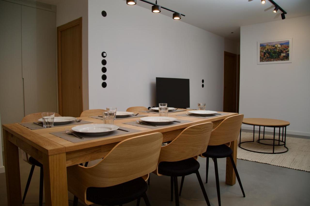 Suite 101 - 2 Bedroom Suite At Amando Perez Suites Ribadeo Ngoại thất bức ảnh