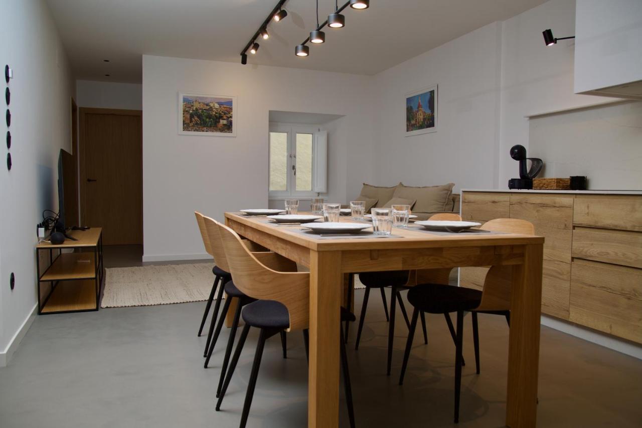 Suite 101 - 2 Bedroom Suite At Amando Perez Suites Ribadeo Ngoại thất bức ảnh