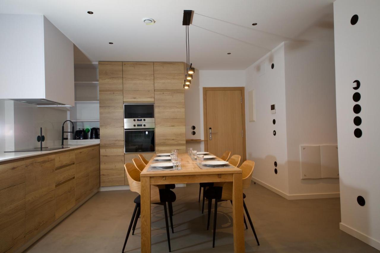 Suite 101 - 2 Bedroom Suite At Amando Perez Suites Ribadeo Ngoại thất bức ảnh