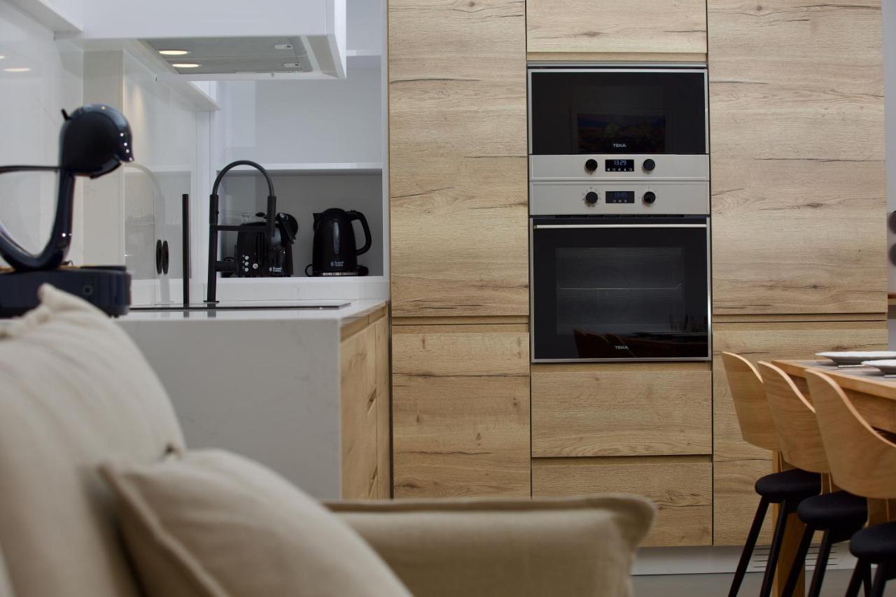 Suite 101 - 2 Bedroom Suite At Amando Perez Suites Ribadeo Ngoại thất bức ảnh