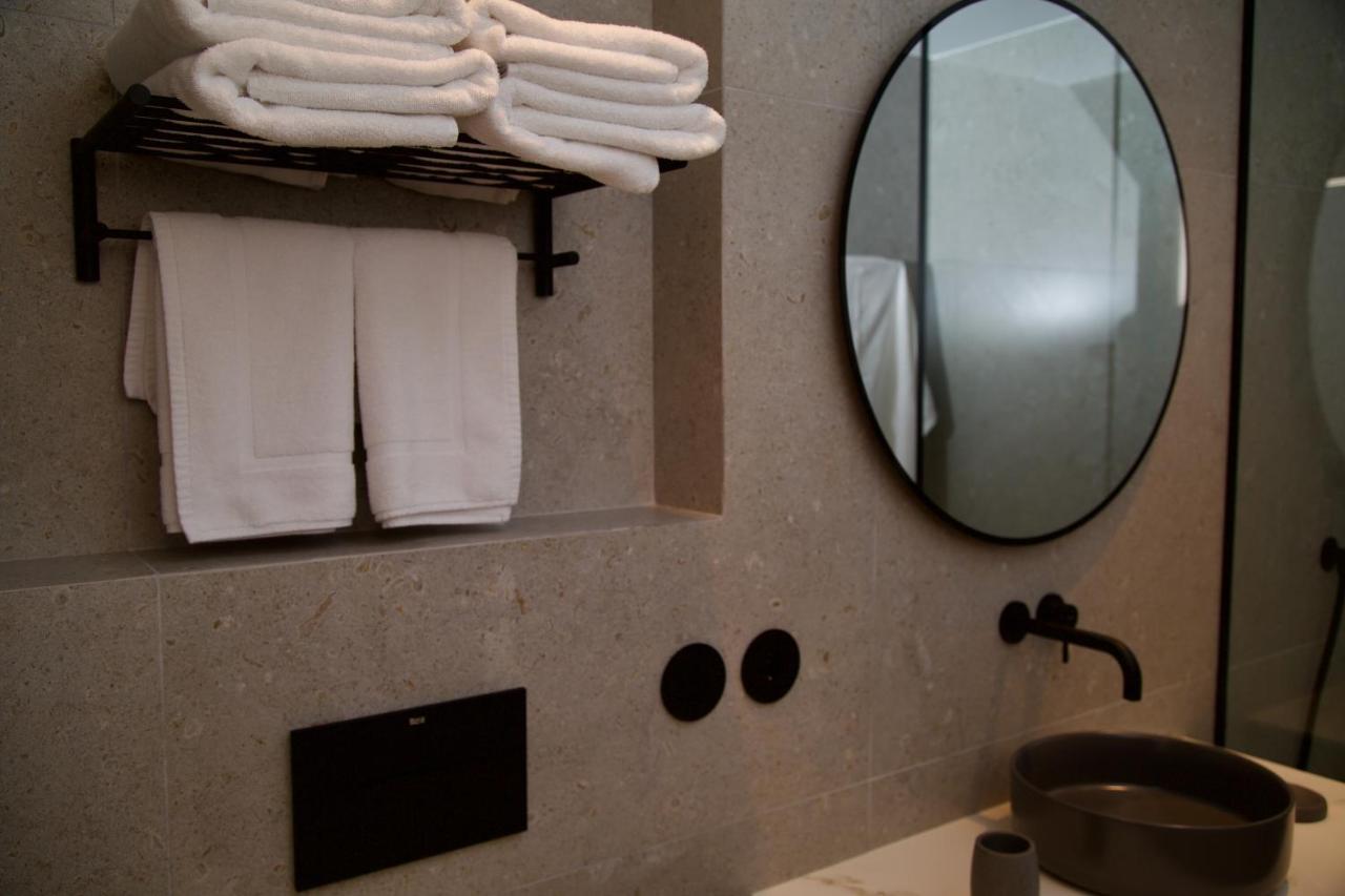 Suite 101 - 2 Bedroom Suite At Amando Perez Suites Ribadeo Ngoại thất bức ảnh